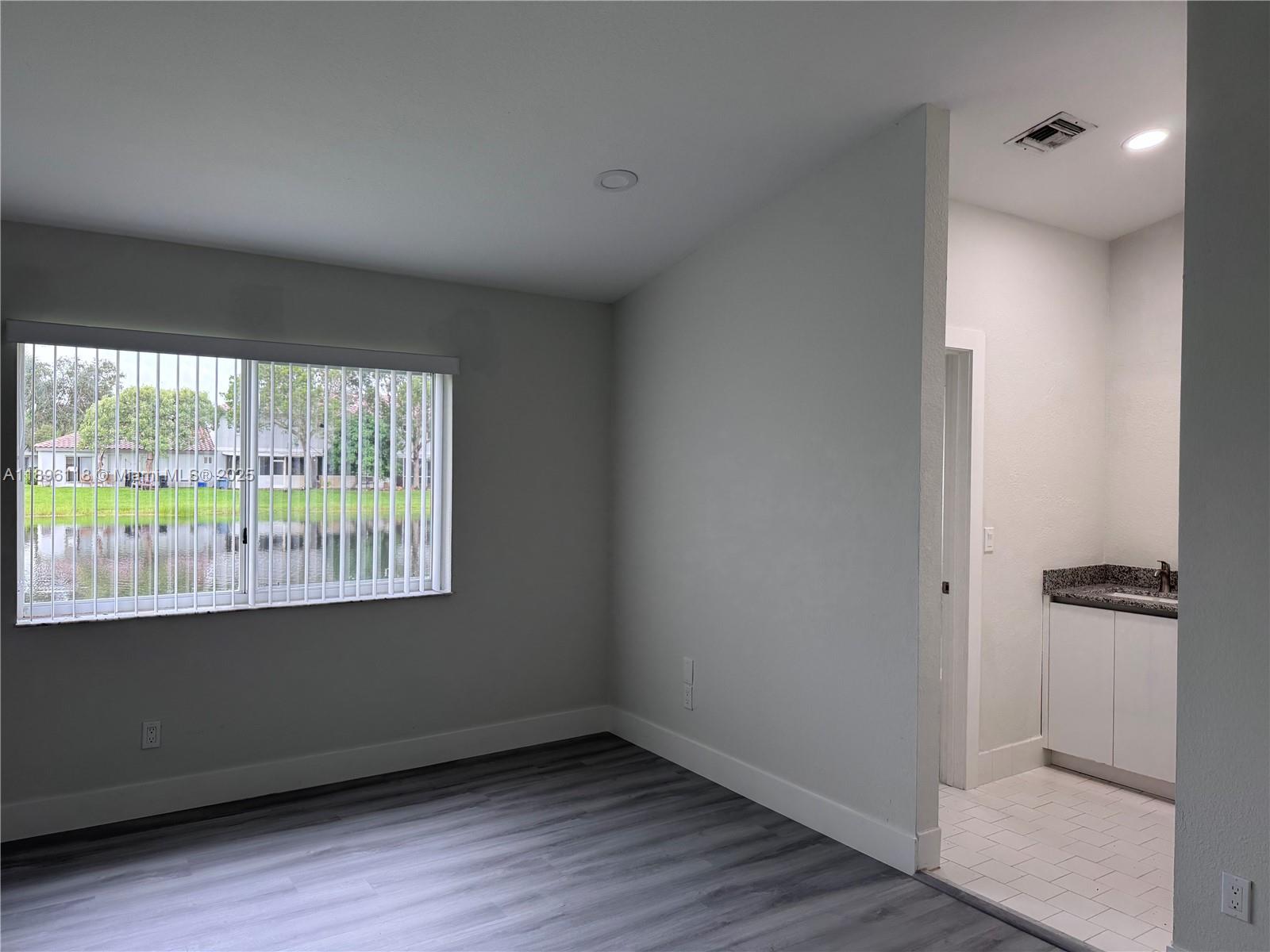 CHAPEL TRAIL II - Residential Lease