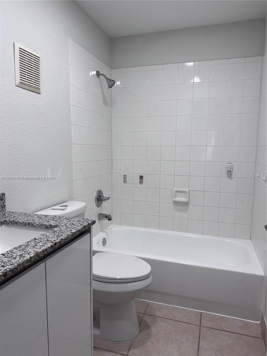 CHAPEL TRAIL II - Residential Lease