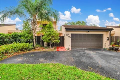 Photo of 19408 W Lake Dr, Hialeah, FL 33015 (MLS # A12043803)