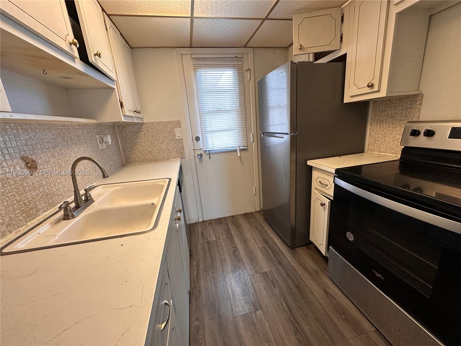 12590 CORONADO TOWERS CON - Residential