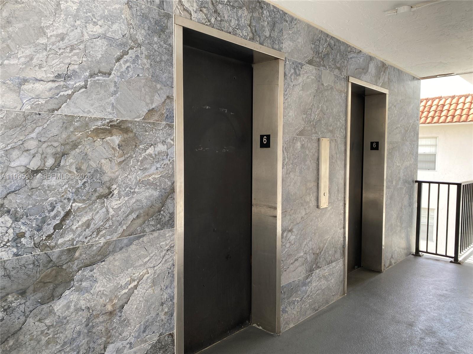 12590 CORONADO TOWERS CON - Residential