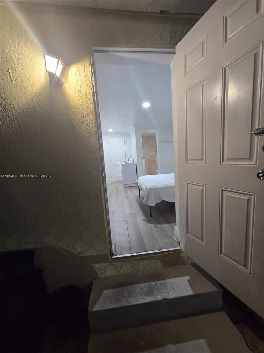 MELROSE HEIGHTS - Residential Lease