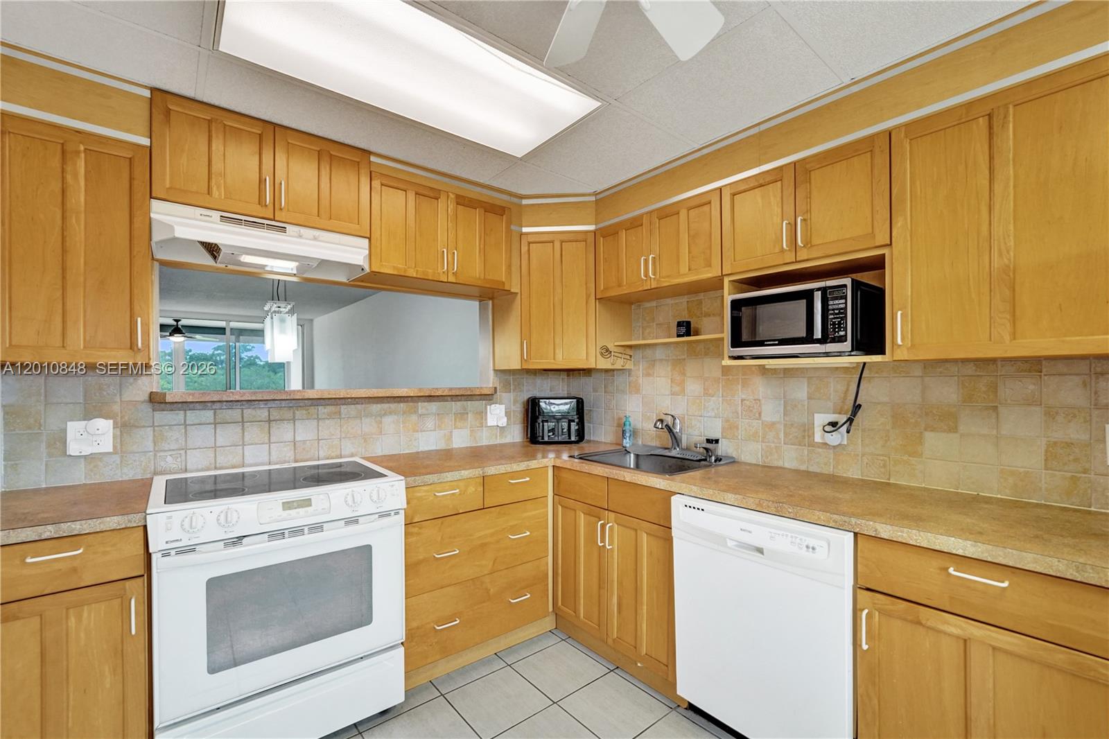 NO 61 Palm-Aire Country Cl - Residential