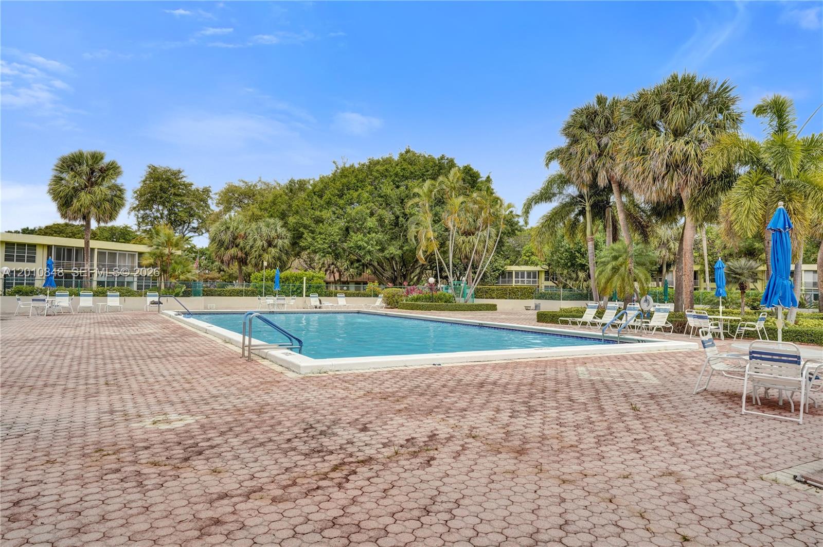 NO 61 Palm-Aire Country Cl - Residential