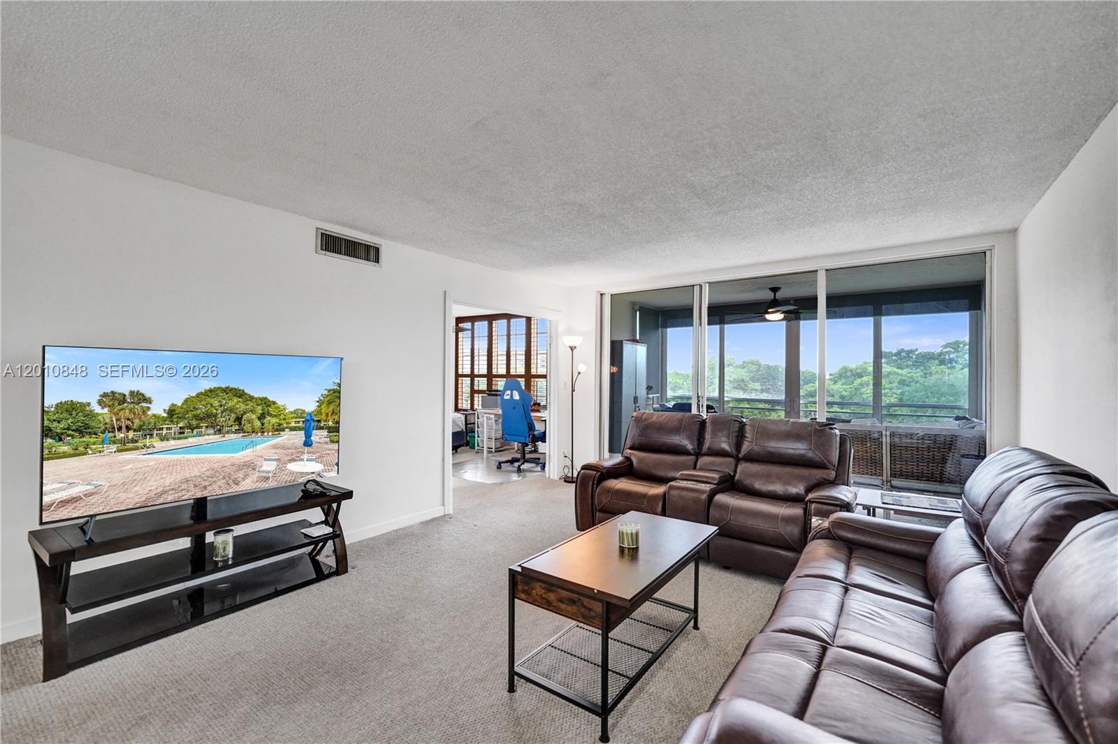 NO 61 Palm-Aire Country Cl - Residential
