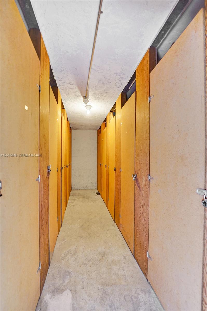 NO 61 Palm-Aire Country Cl - Residential