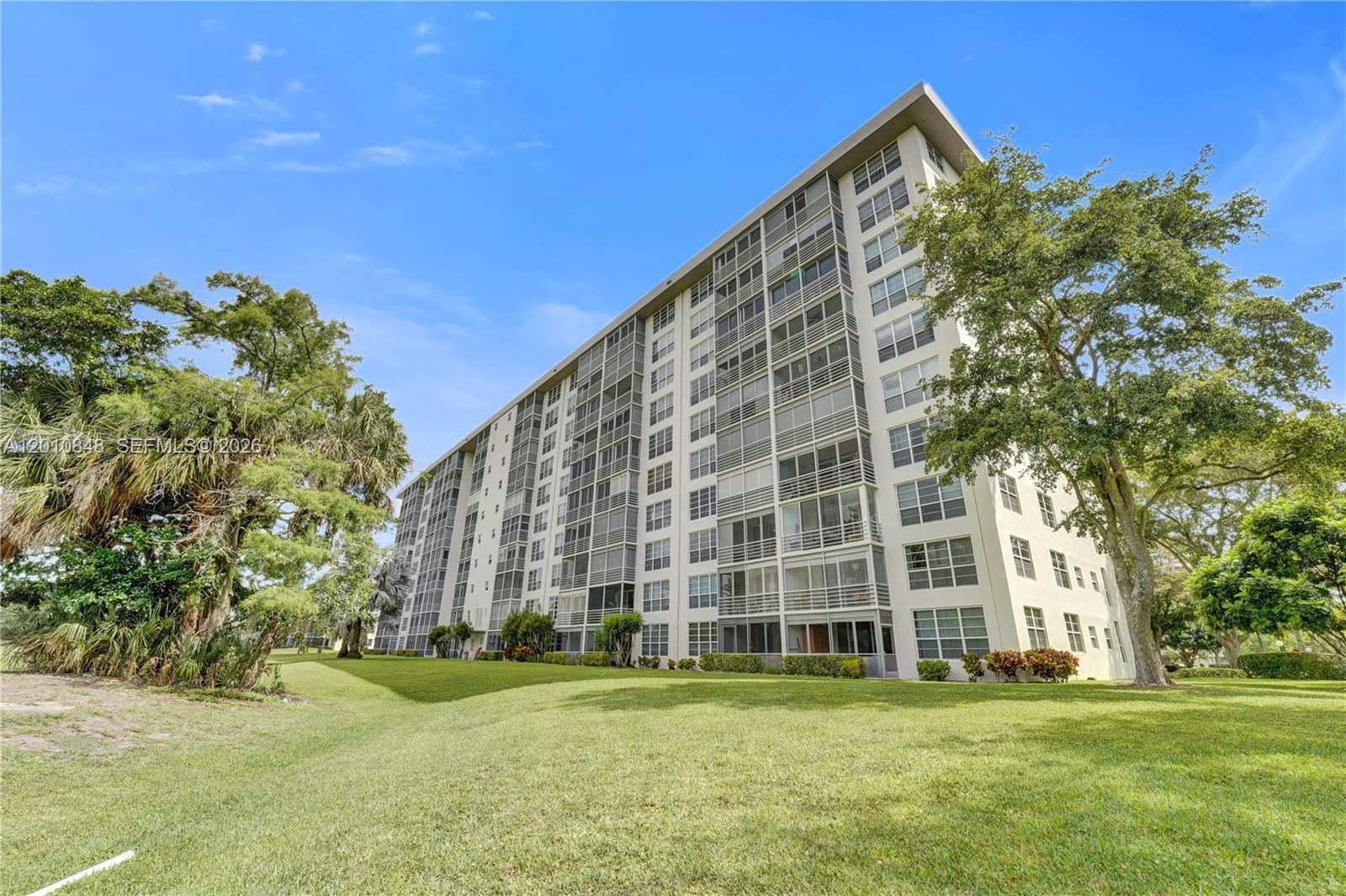 NO 61 Palm-Aire Country Cl - Residential