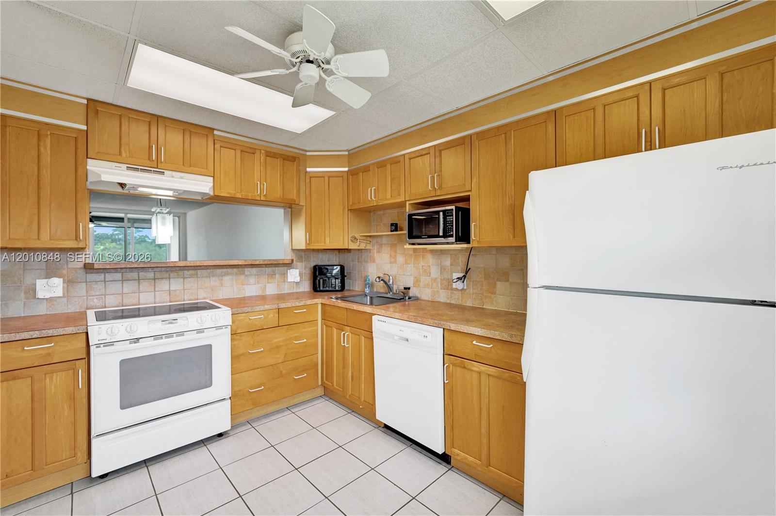 NO 61 Palm-Aire Country Cl - Residential