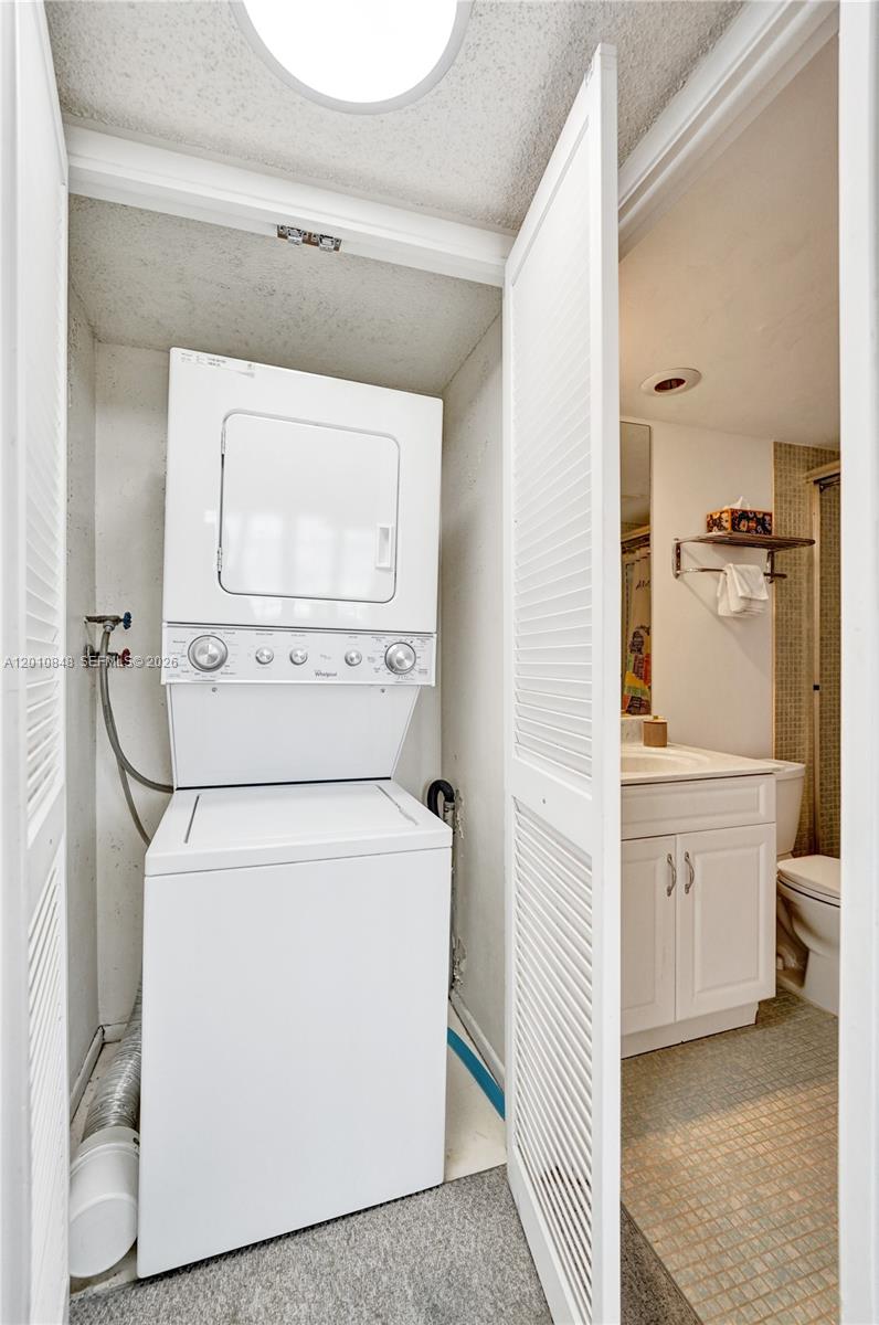 NO 61 Palm-Aire Country Cl - Residential