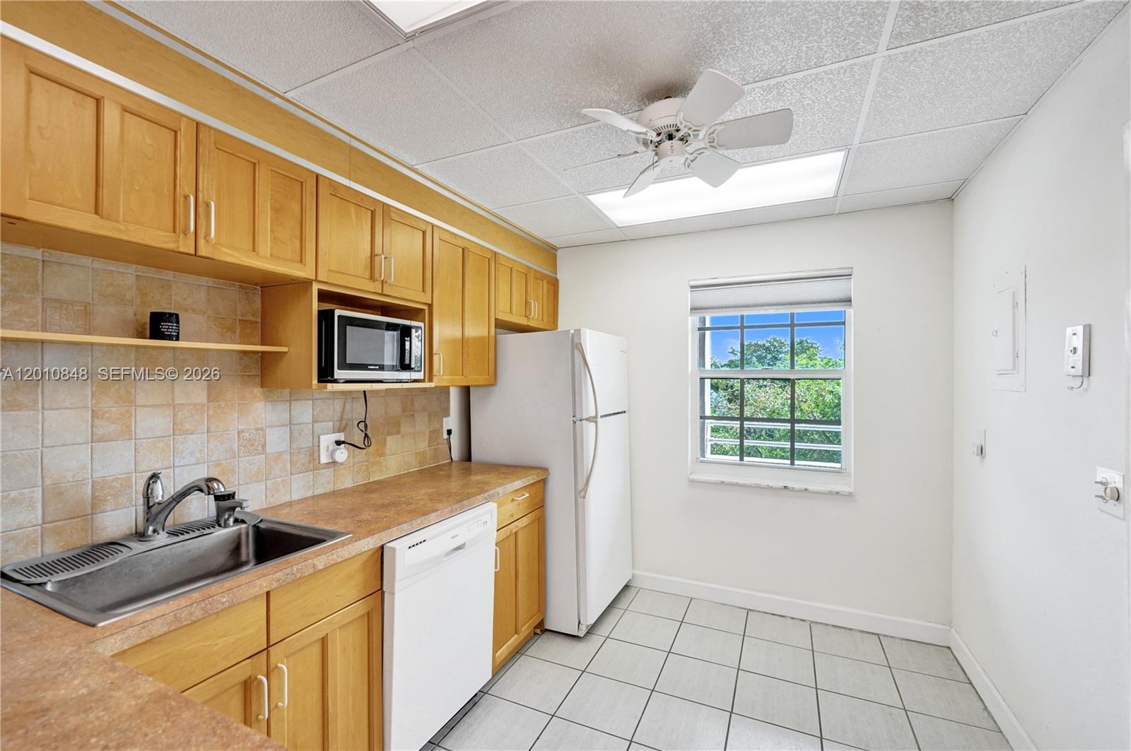 NO 61 Palm-Aire Country Cl - Residential