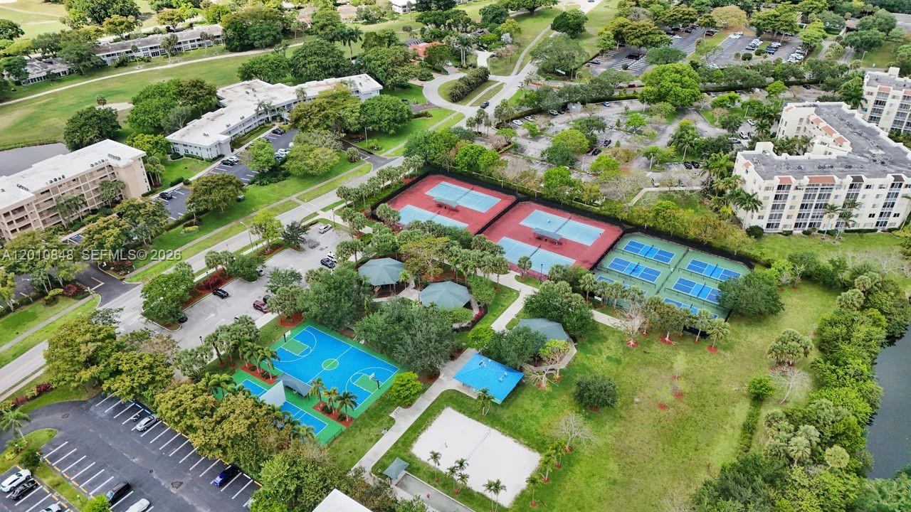 NO 61 Palm-Aire Country Cl - Residential