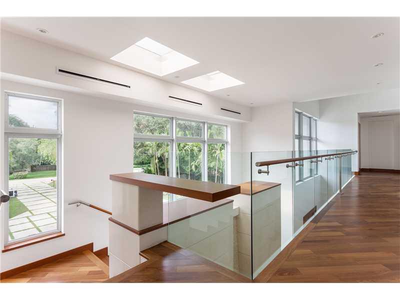 31 54 41   .90 AC KINGSLE - Residential