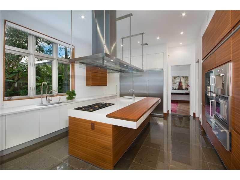 31 54 41   .90 AC KINGSLE - Residential