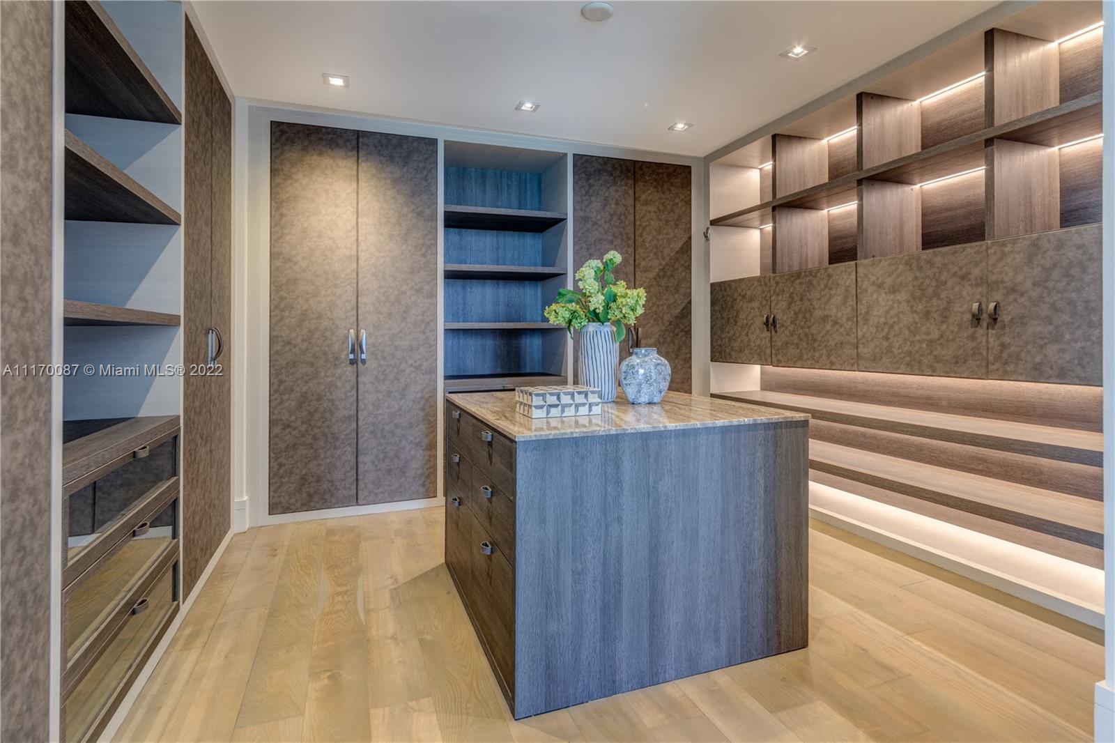 MUSE CONDO - Residential