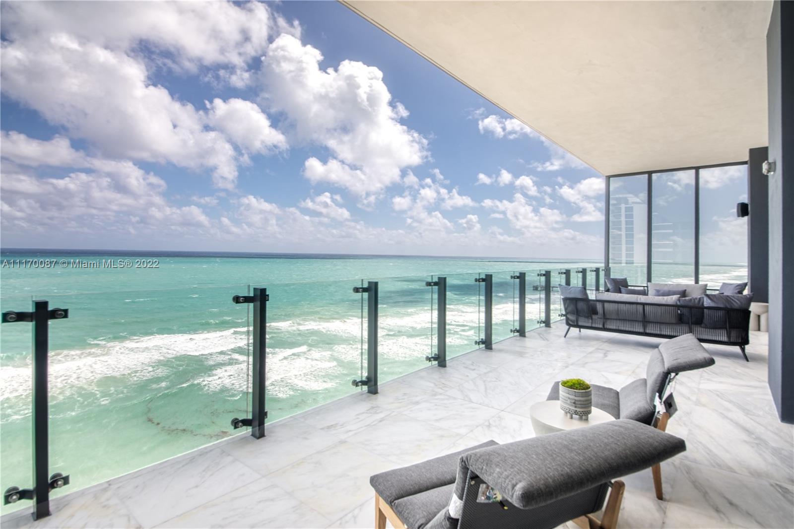 MUSE CONDO - Residential