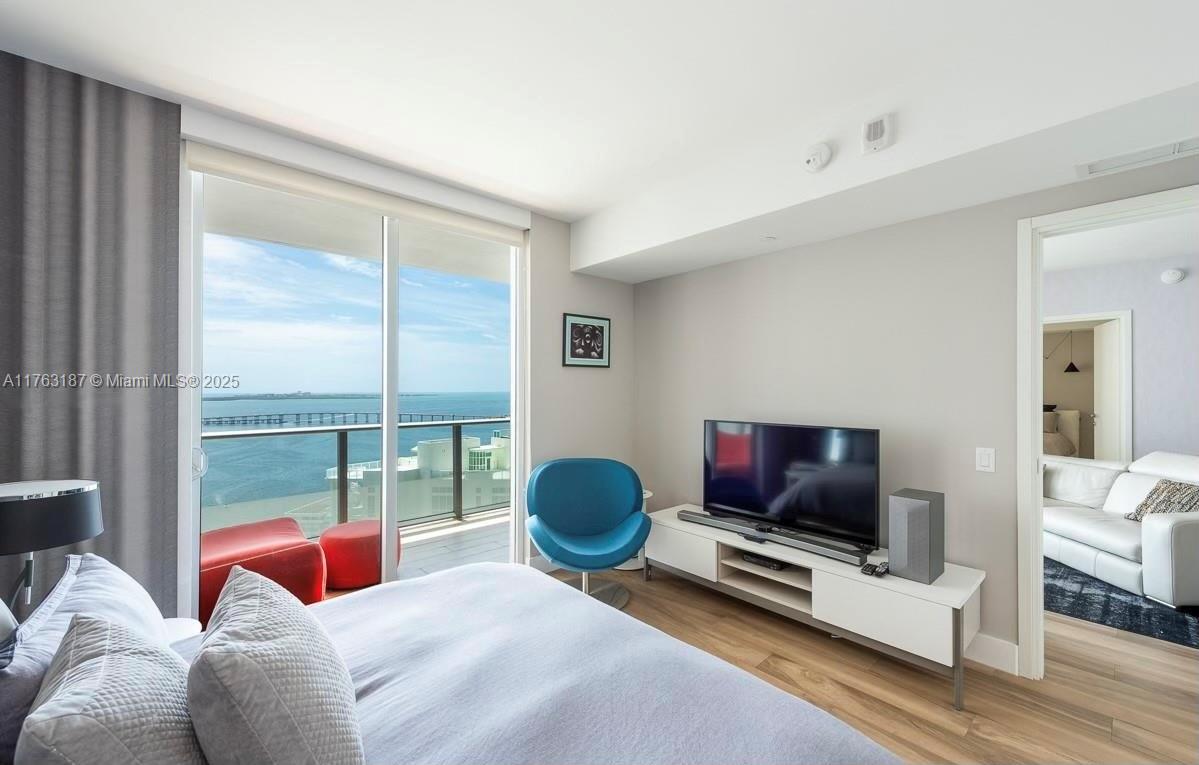 1300 Brickell Bay Dr 3205