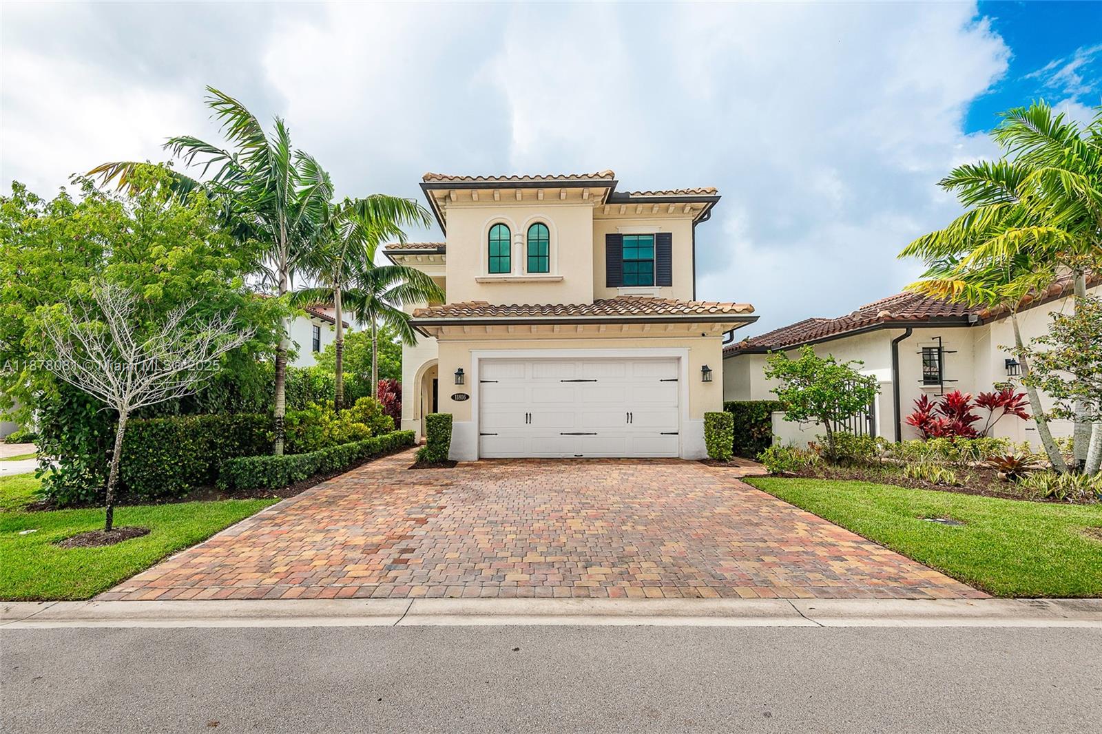RAINTREE/PEMBROKE LAKES SO - Residential