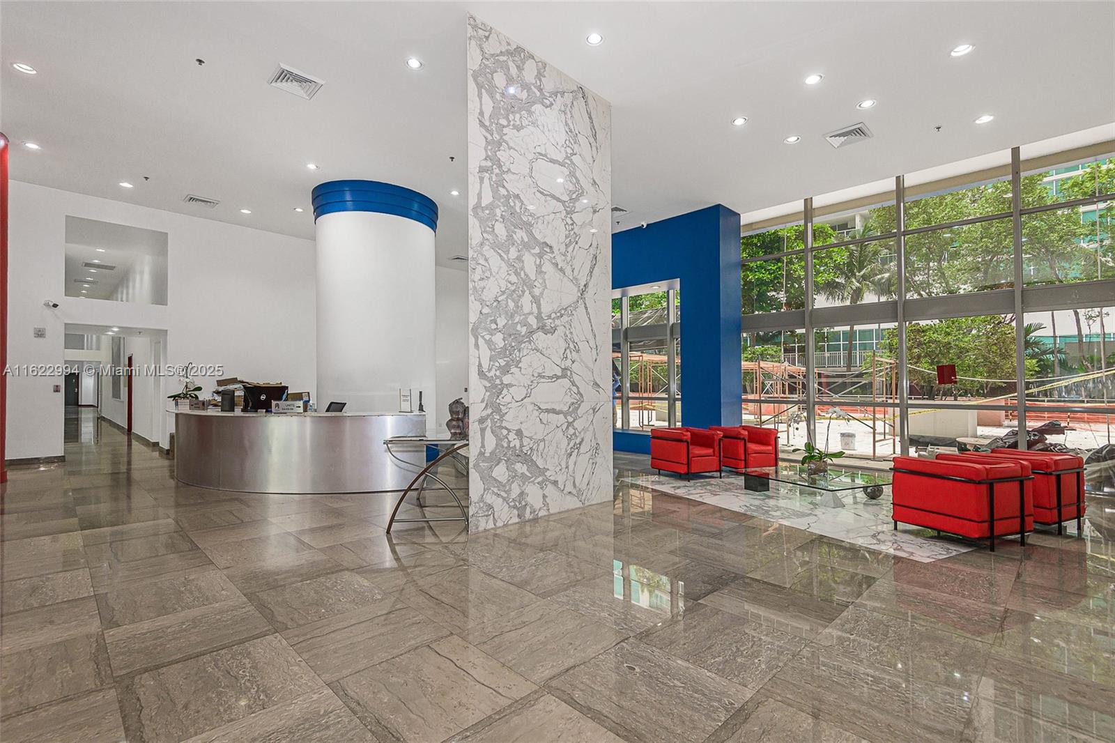 ATLANTIS ON BRICKELL COND - Residential