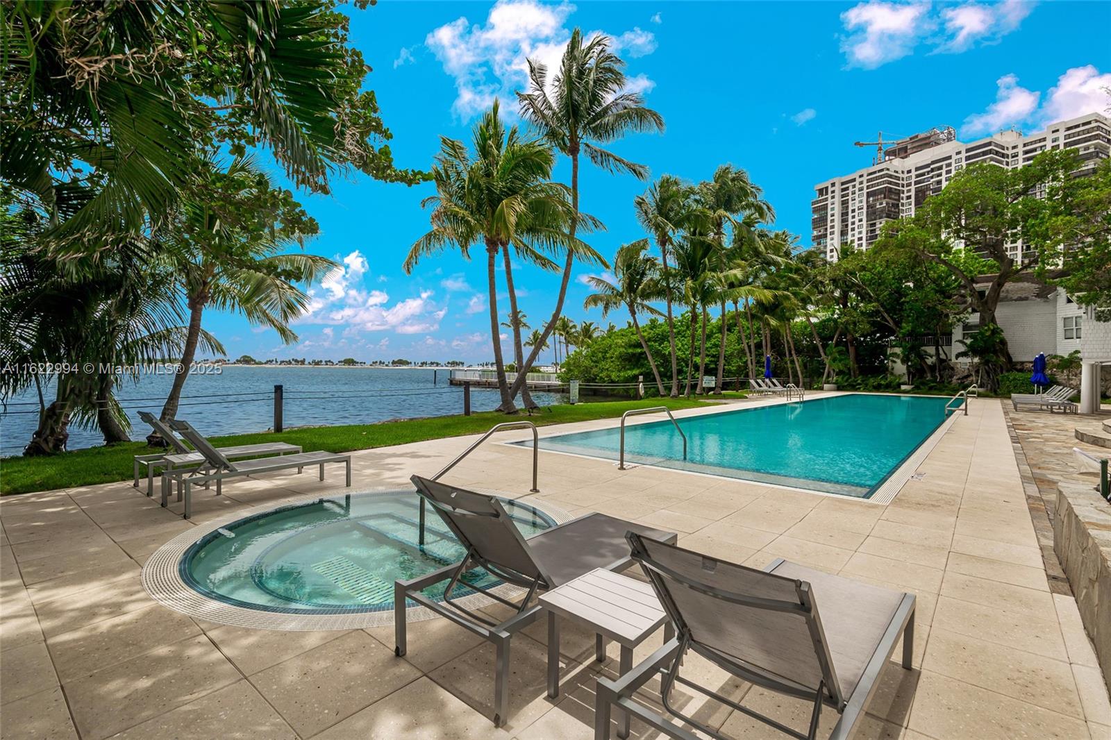ATLANTIS ON BRICKELL COND - Residential