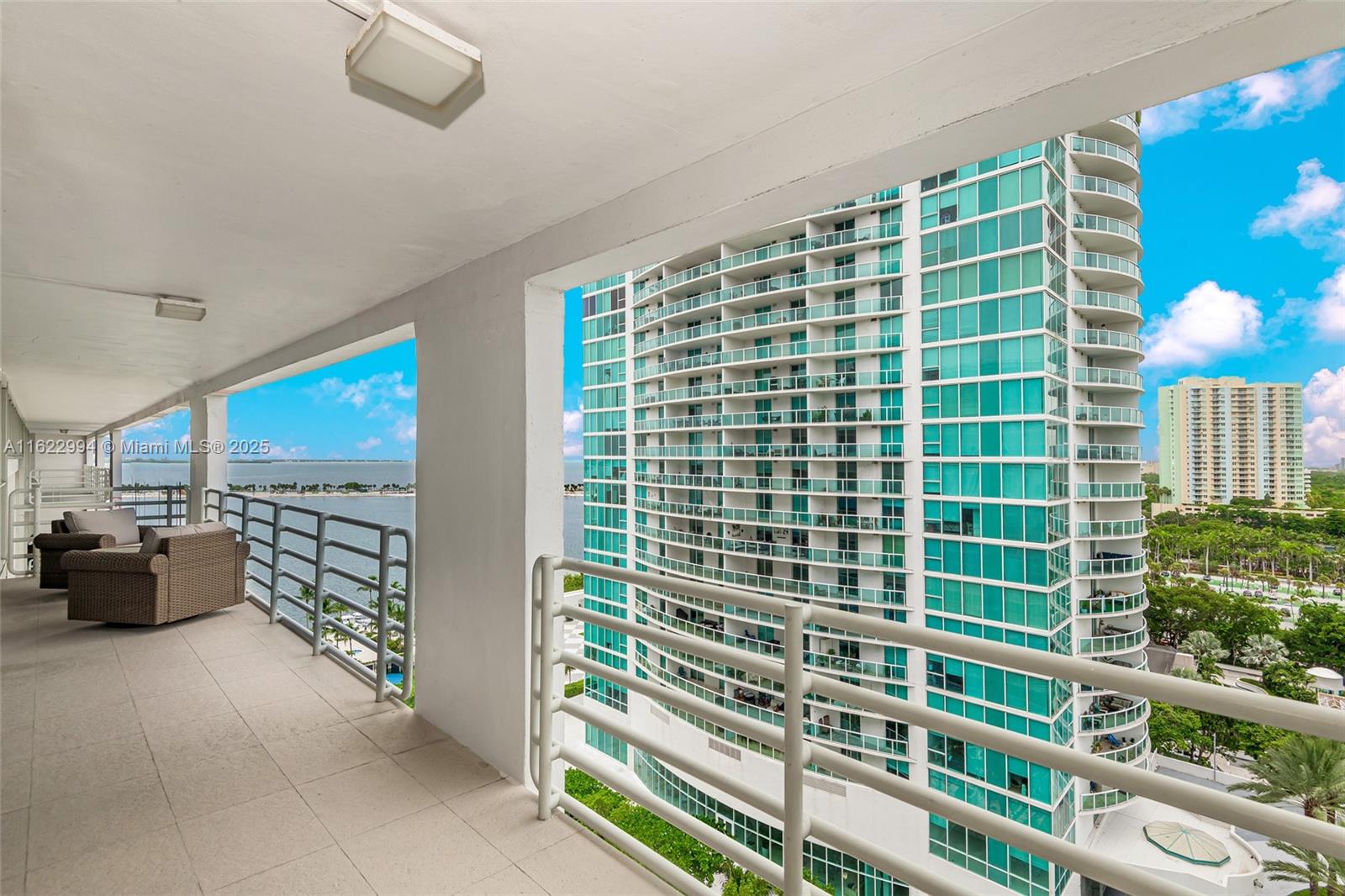 ATLANTIS ON BRICKELL COND - Residential
