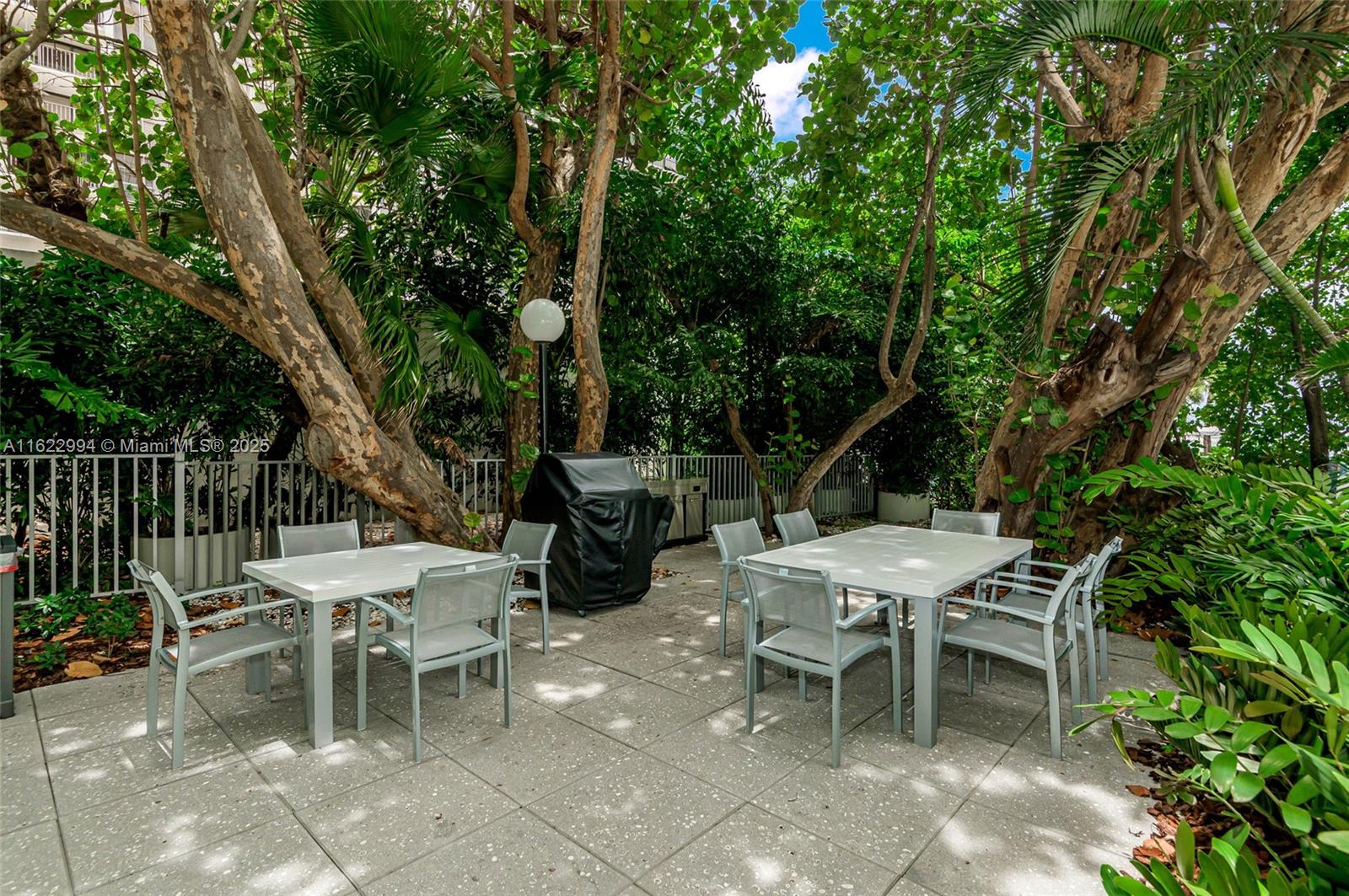 ATLANTIS ON BRICKELL COND - Residential