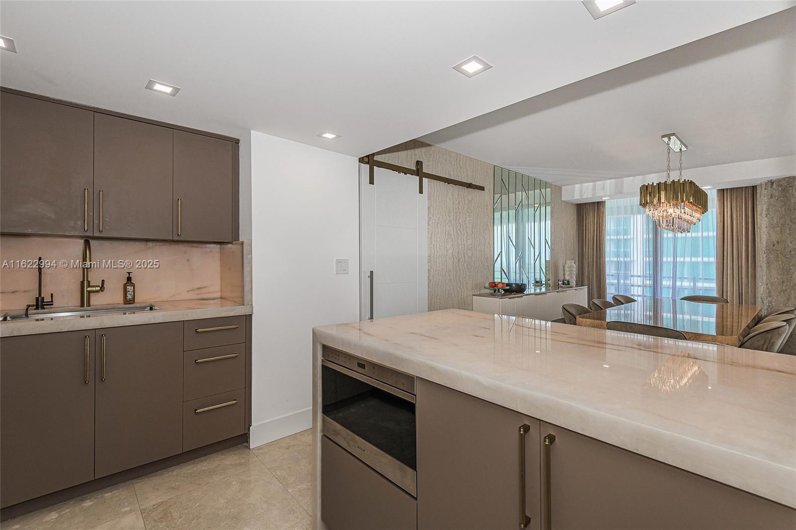 ATLANTIS ON BRICKELL COND - Residential