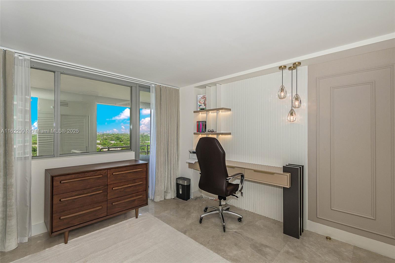 ATLANTIS ON BRICKELL COND - Residential