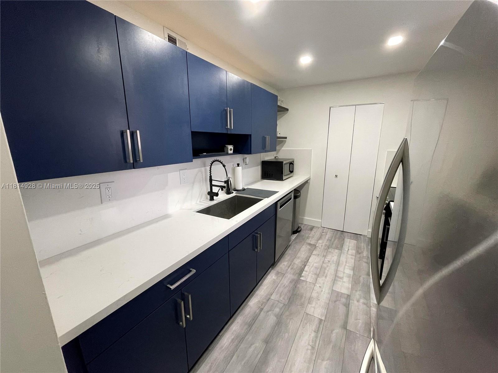 VILLA GRANDE CONDO - Residential