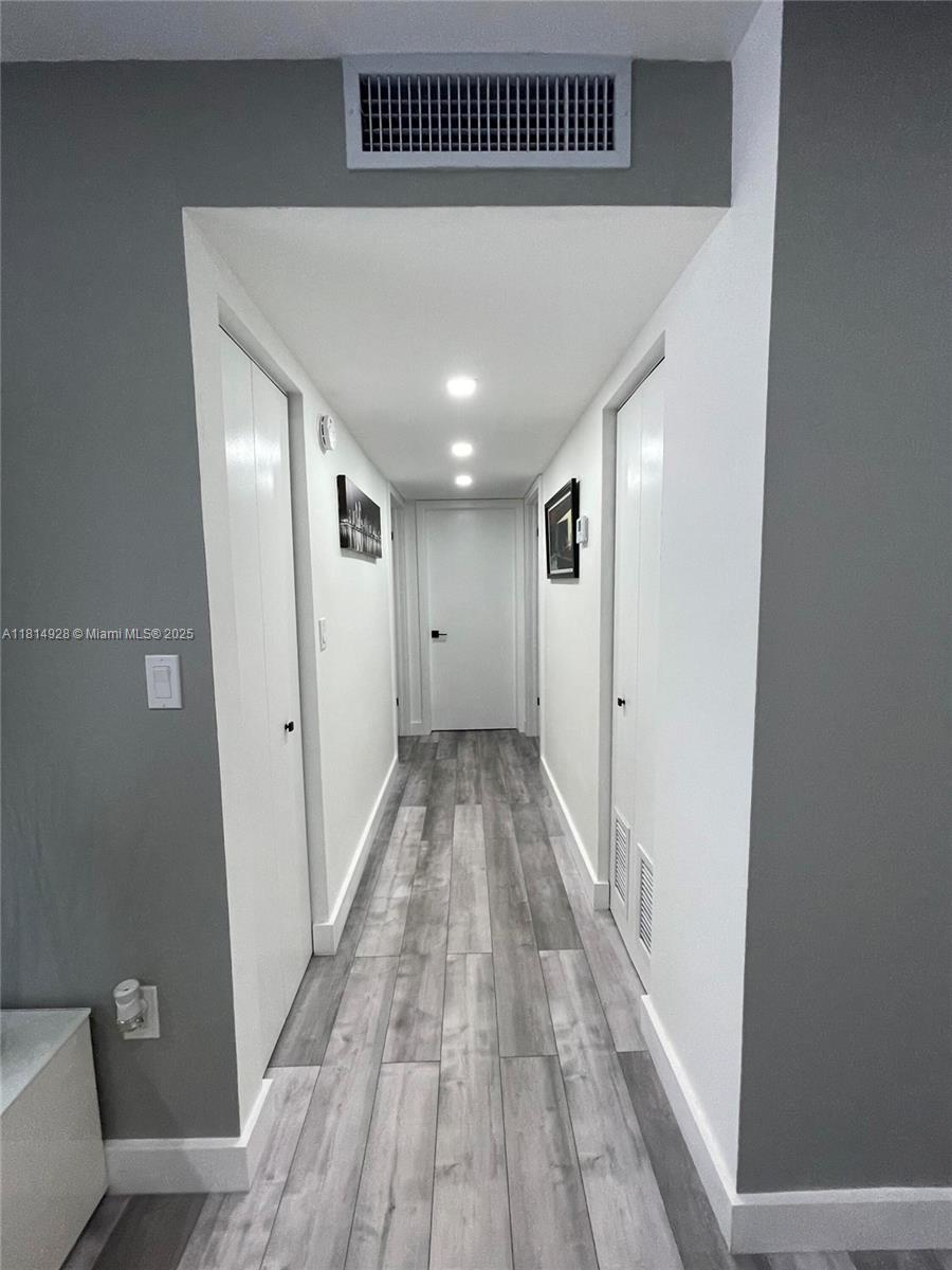 VILLA GRANDE CONDO - Residential