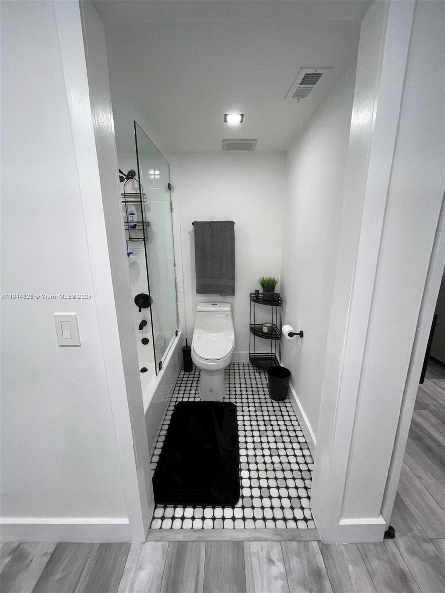 VILLA GRANDE CONDO - Residential