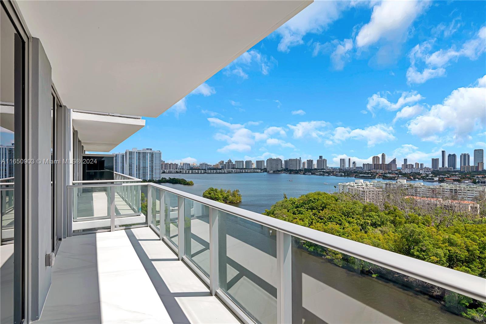 16385 Biscayne Blvd 1517