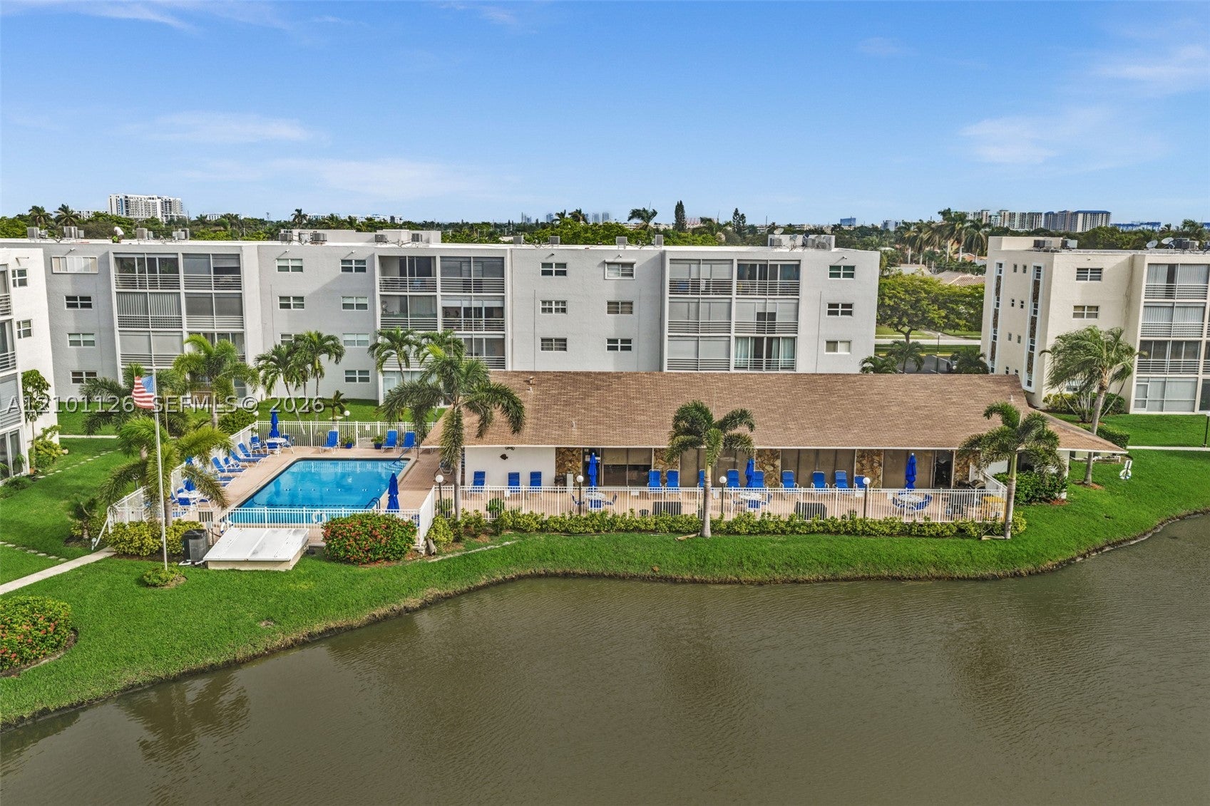 315 SE 11th Ter 203