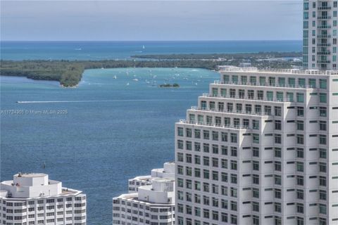 68 SE 6th St 3511 Miami FL 33131