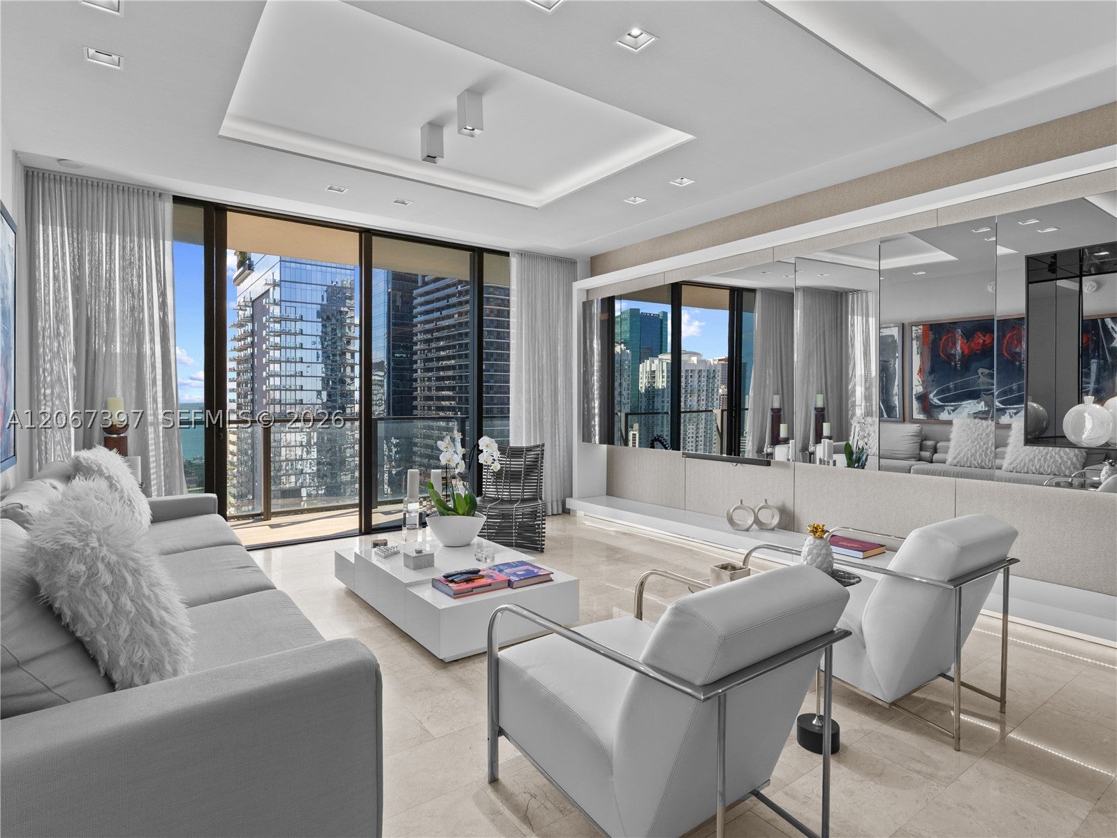 88 SW 7th St 3007