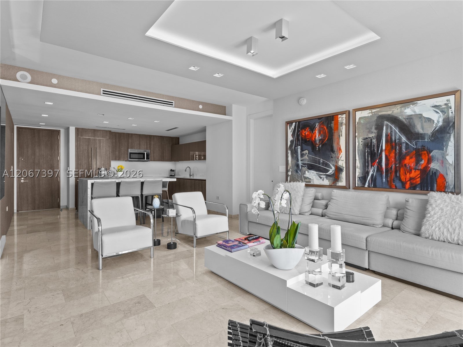 88 SW 7th St 3007