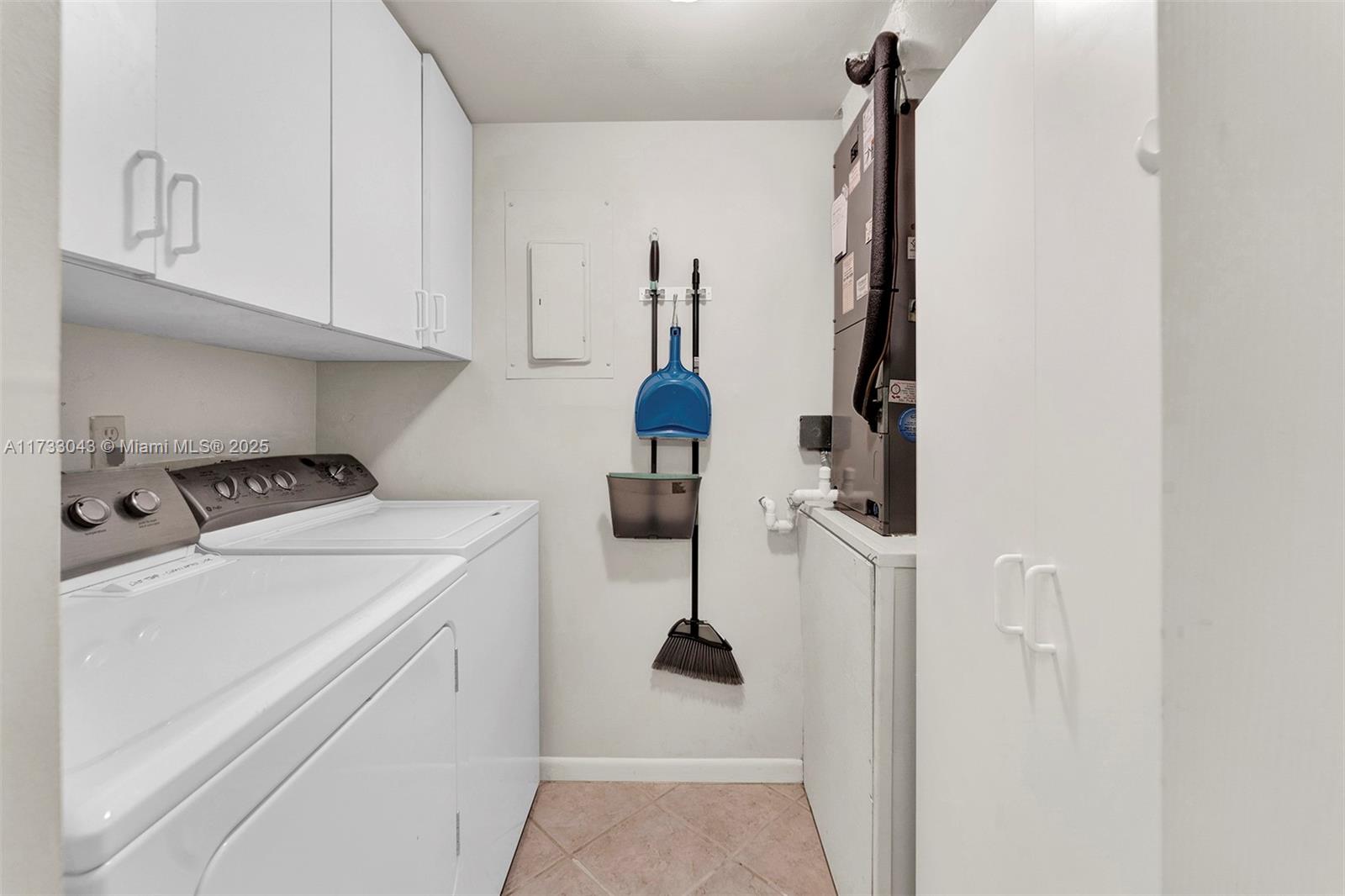 PINE RIDGE SOUTH IV CONDO - Residential Lease