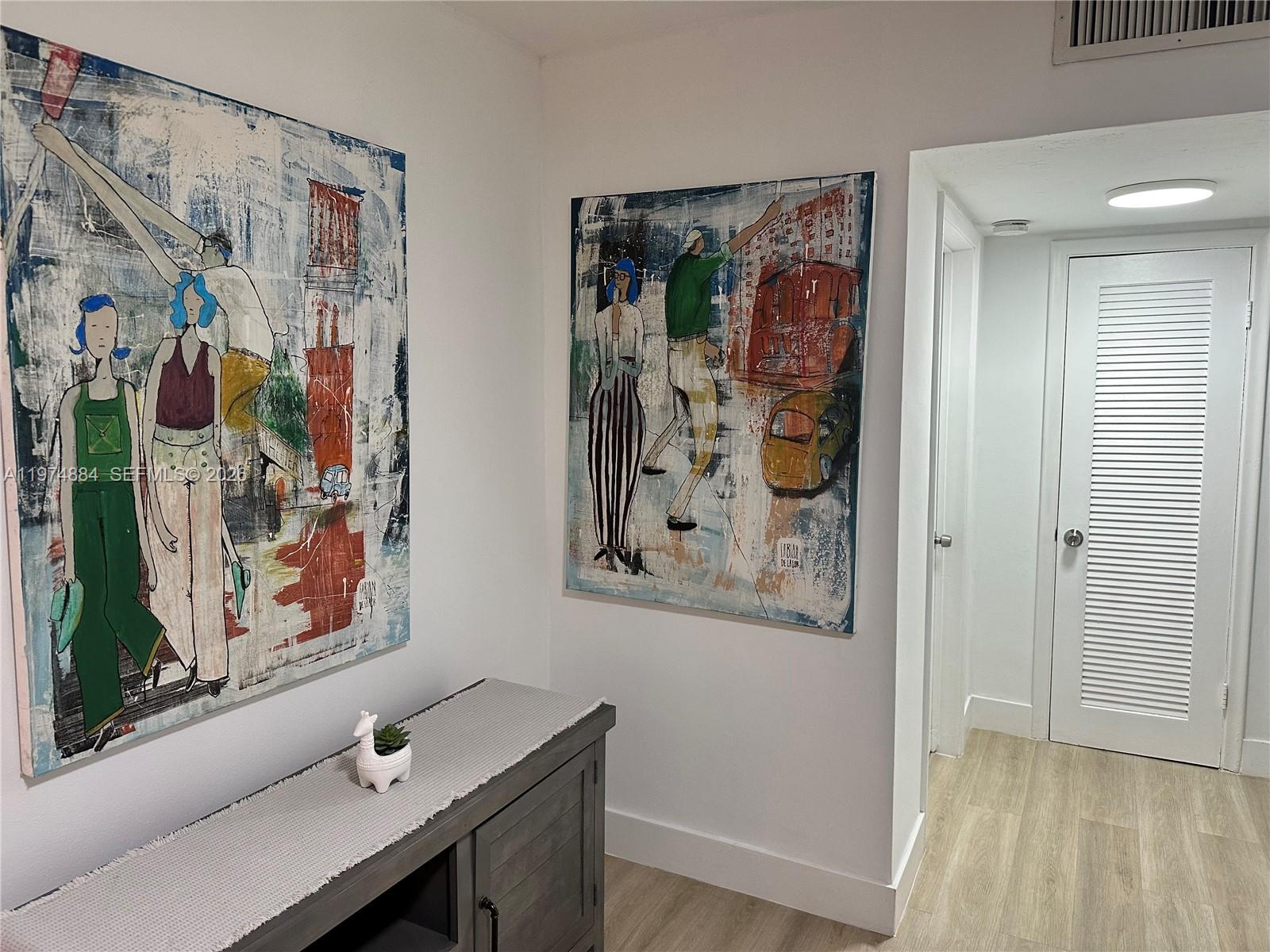 MELROSE PLACE SOUTH CONDO - Residential