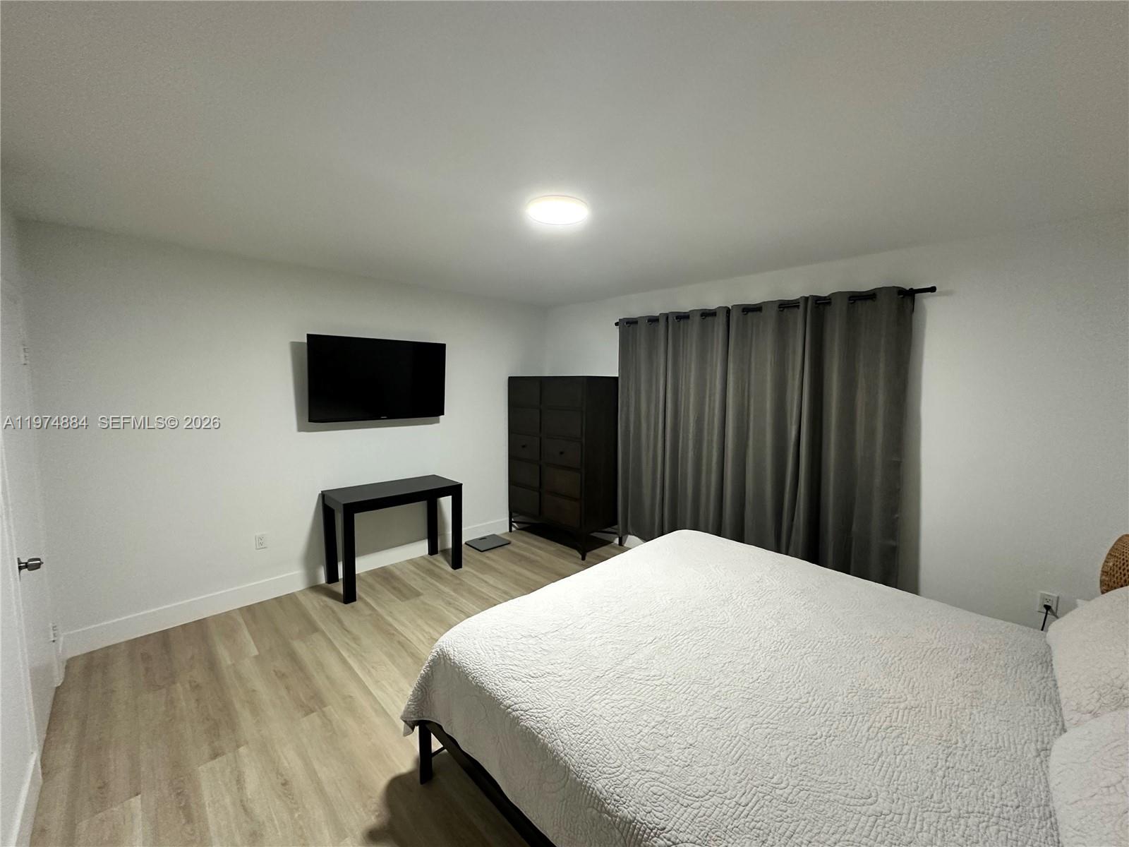 MELROSE PLACE SOUTH CONDO - Residential