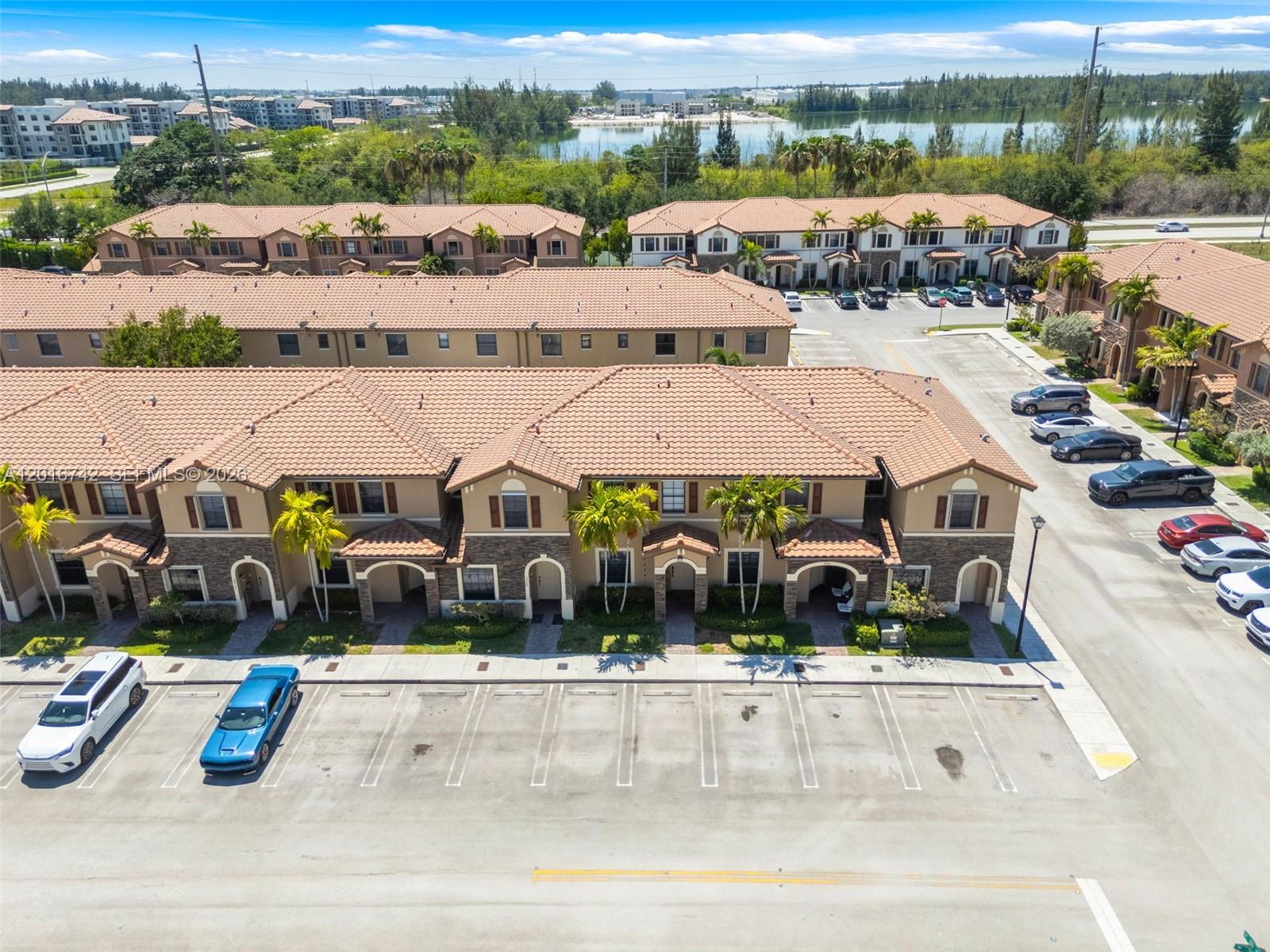 BELLAGIO VILLAS - Residential