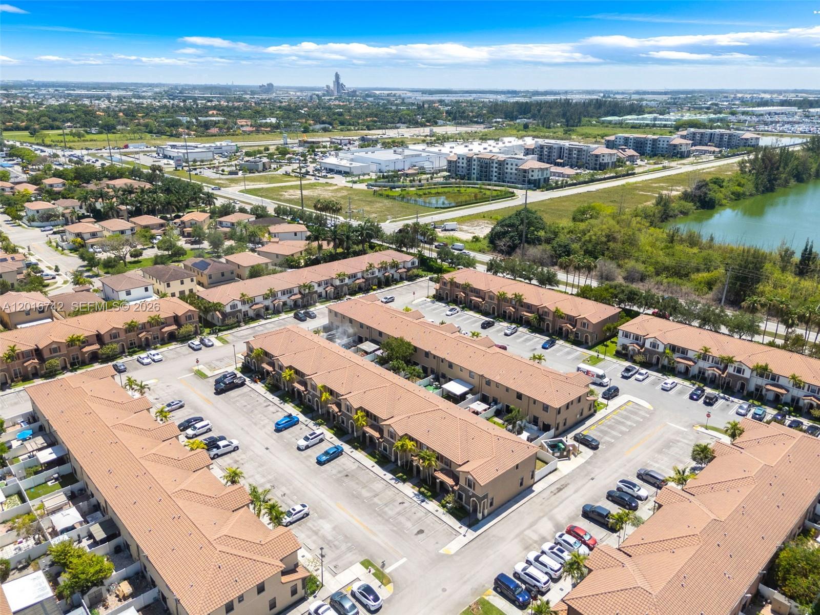BELLAGIO VILLAS - Residential