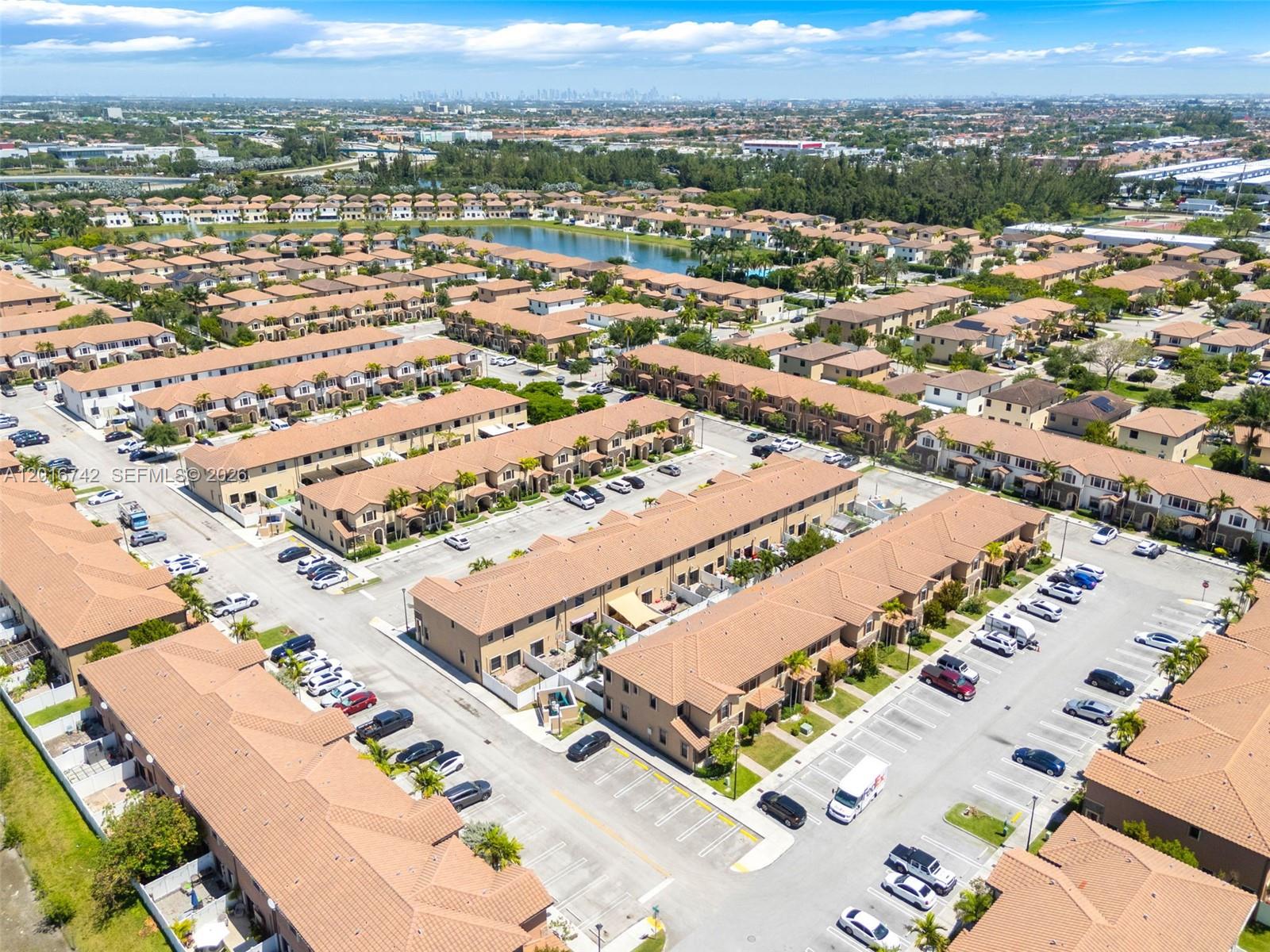 BELLAGIO VILLAS - Residential