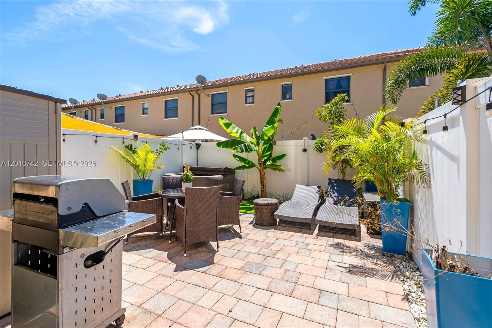 BELLAGIO VILLAS - Residential