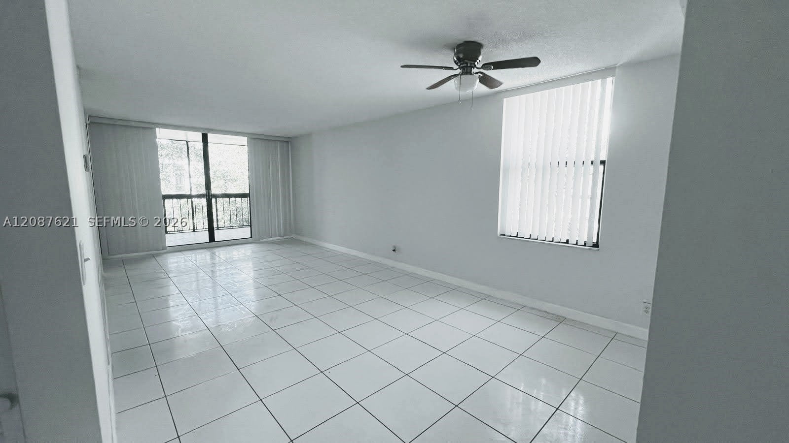 8429 Forest Hills Dr 305