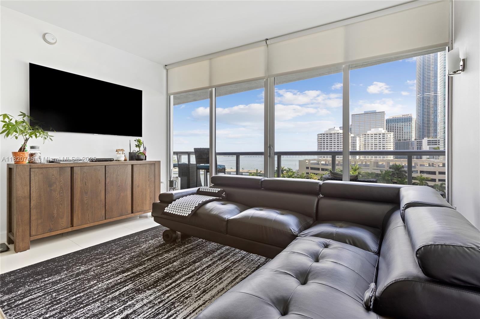 ICON BRICKELL NO TWO - Residential