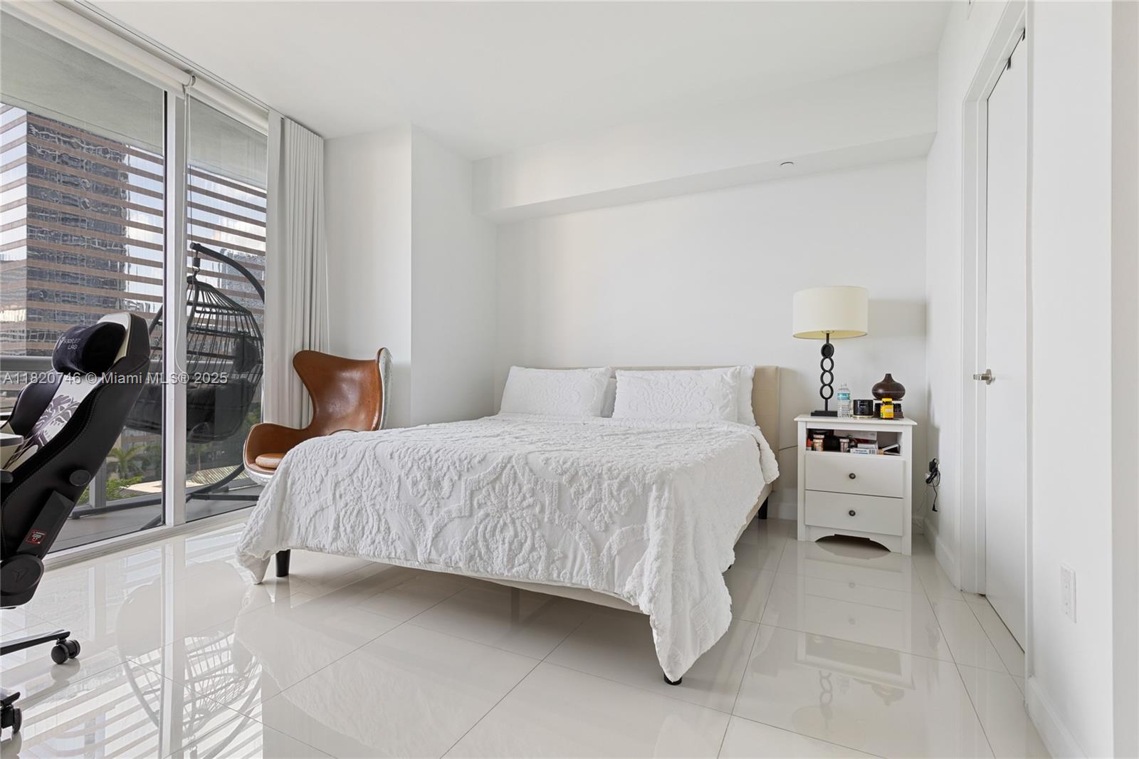 ICON BRICKELL NO TWO - Residential