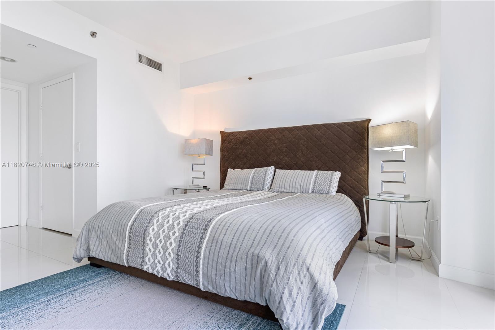 ICON BRICKELL NO TWO - Residential