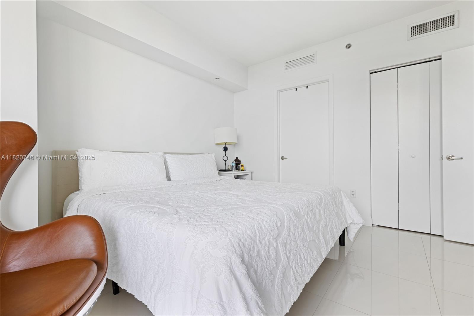 ICON BRICKELL NO TWO - Residential