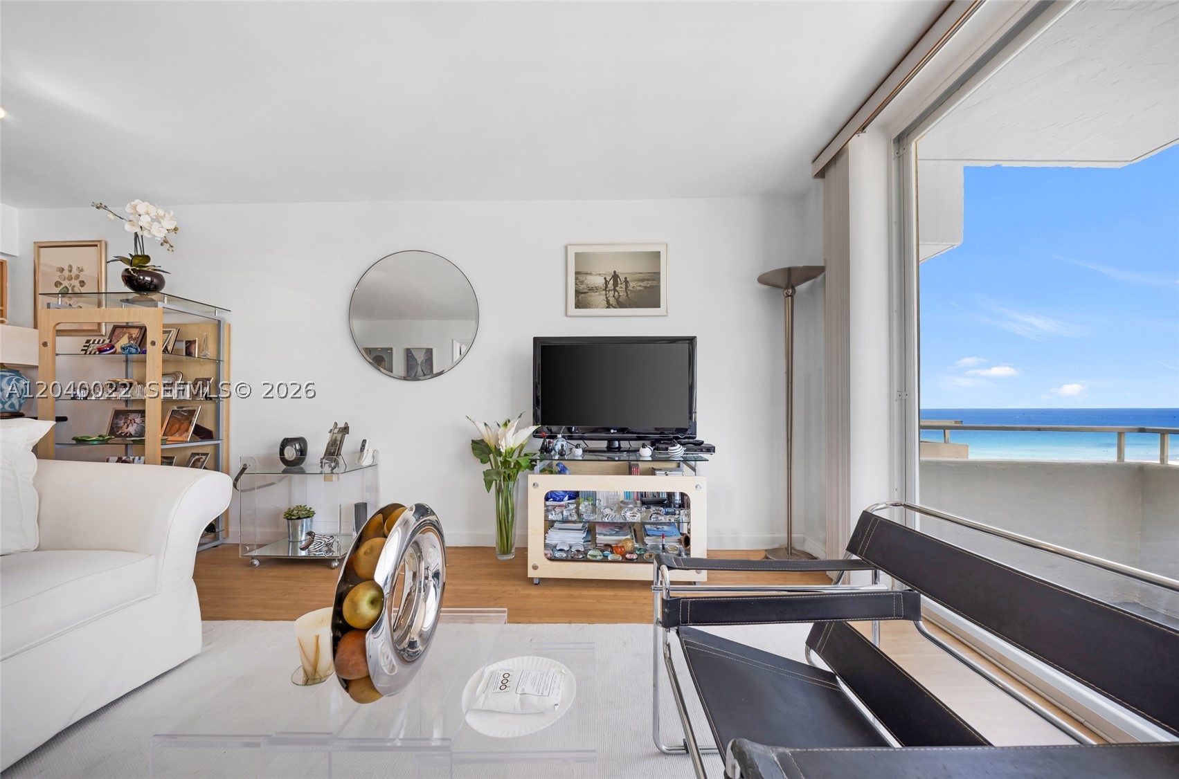 465 Ocean Dr 1009