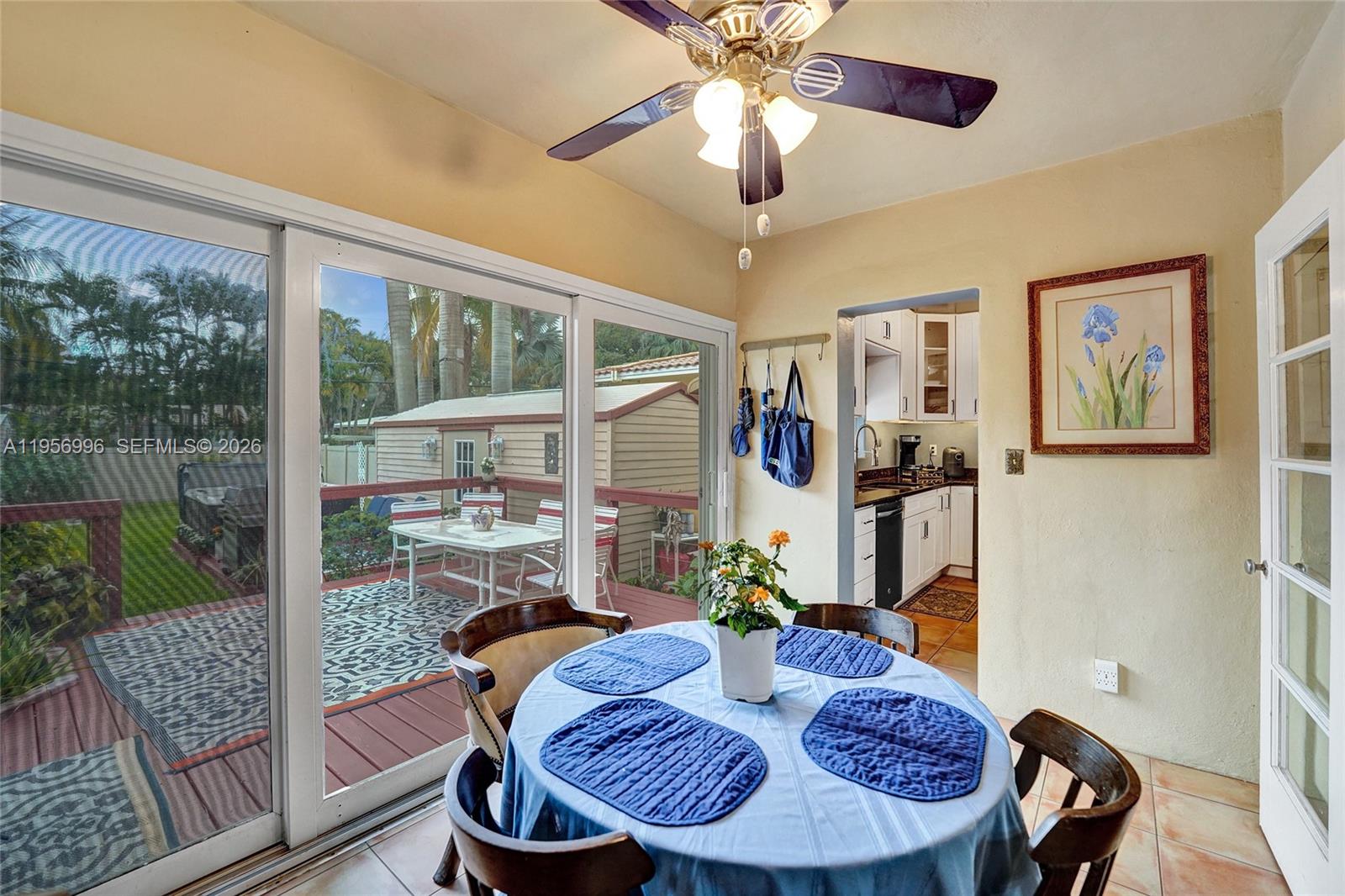 HOLLYWOOD LAKES SECTION - Residential