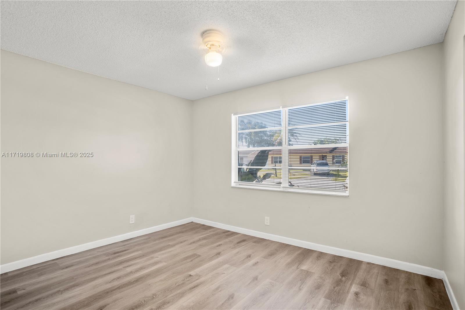 604 SW 76th Ter